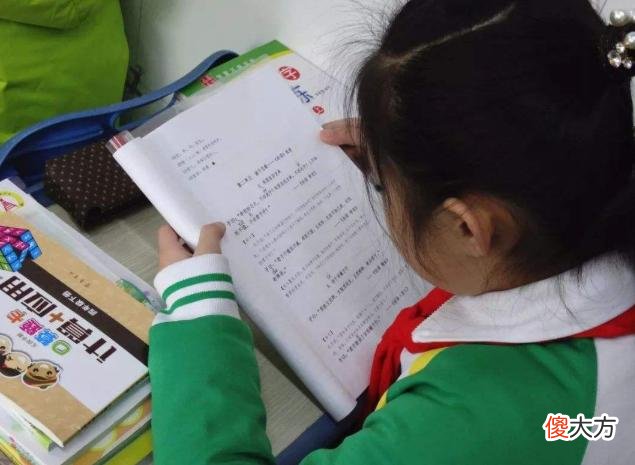 幼儿园毕业后,家长和孩子要做出改变,让“幼升小”更顺利