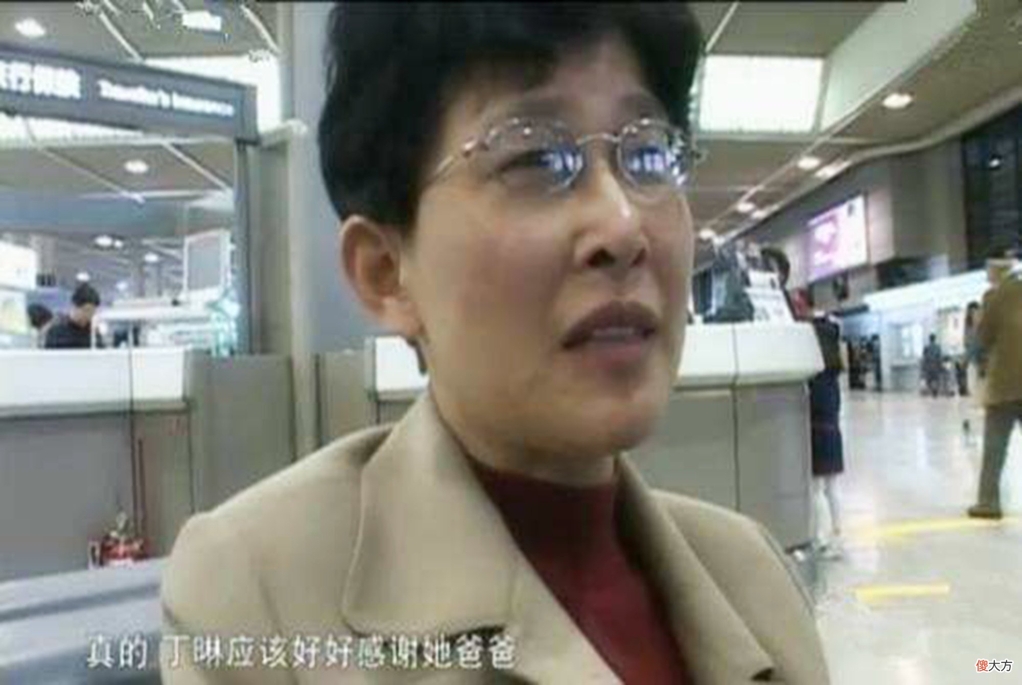 有种父母叫“含泪活着”,用十几年的奋斗,帮女儿跨越阶层,值吗