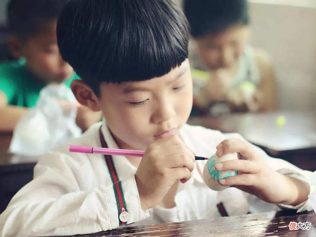 孩子身上的3种行为，看起来“聪明”，长大后很难有出息