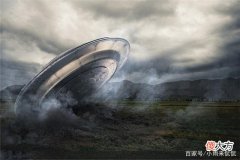 “时空之门”出现了？4000年前的女性骨骼，真的是外星人吗？