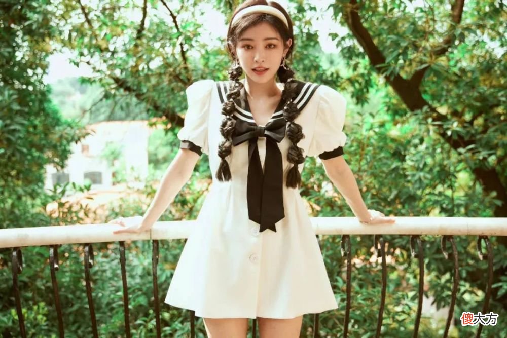 【时尚一点】Angelababy、关晓彤人手一条的蝴蝶结裙长啥样？