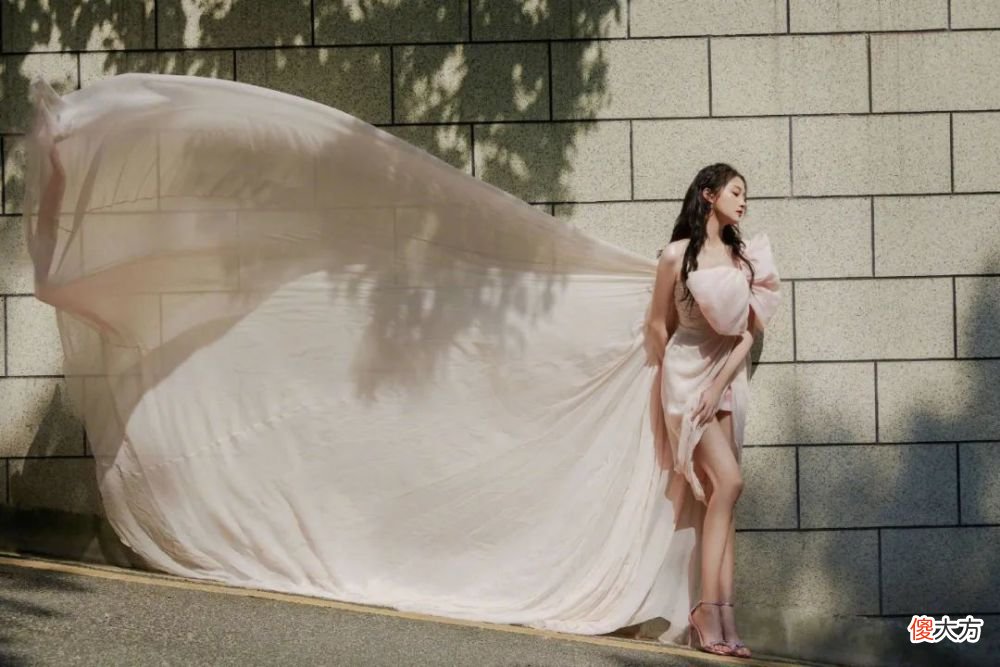 【时尚一点】Angelababy、关晓彤人手一条的蝴蝶结裙长啥样？