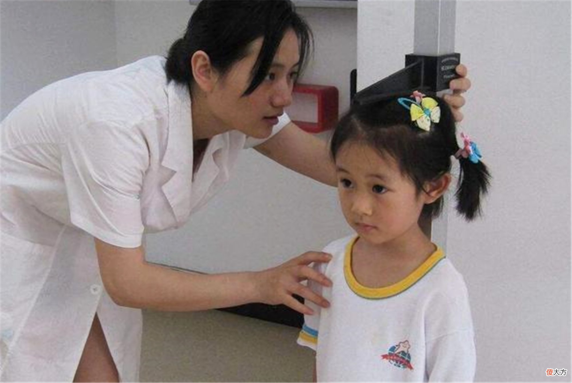孩子腿部有这种特征，可能是“大长腿”的预兆，娃的身高有望了