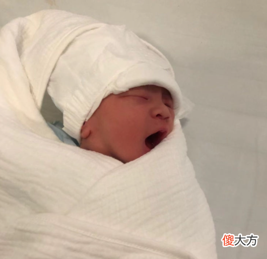 引起宝宝吐口水的原因，很多妈妈都疏忽，容易吃亏