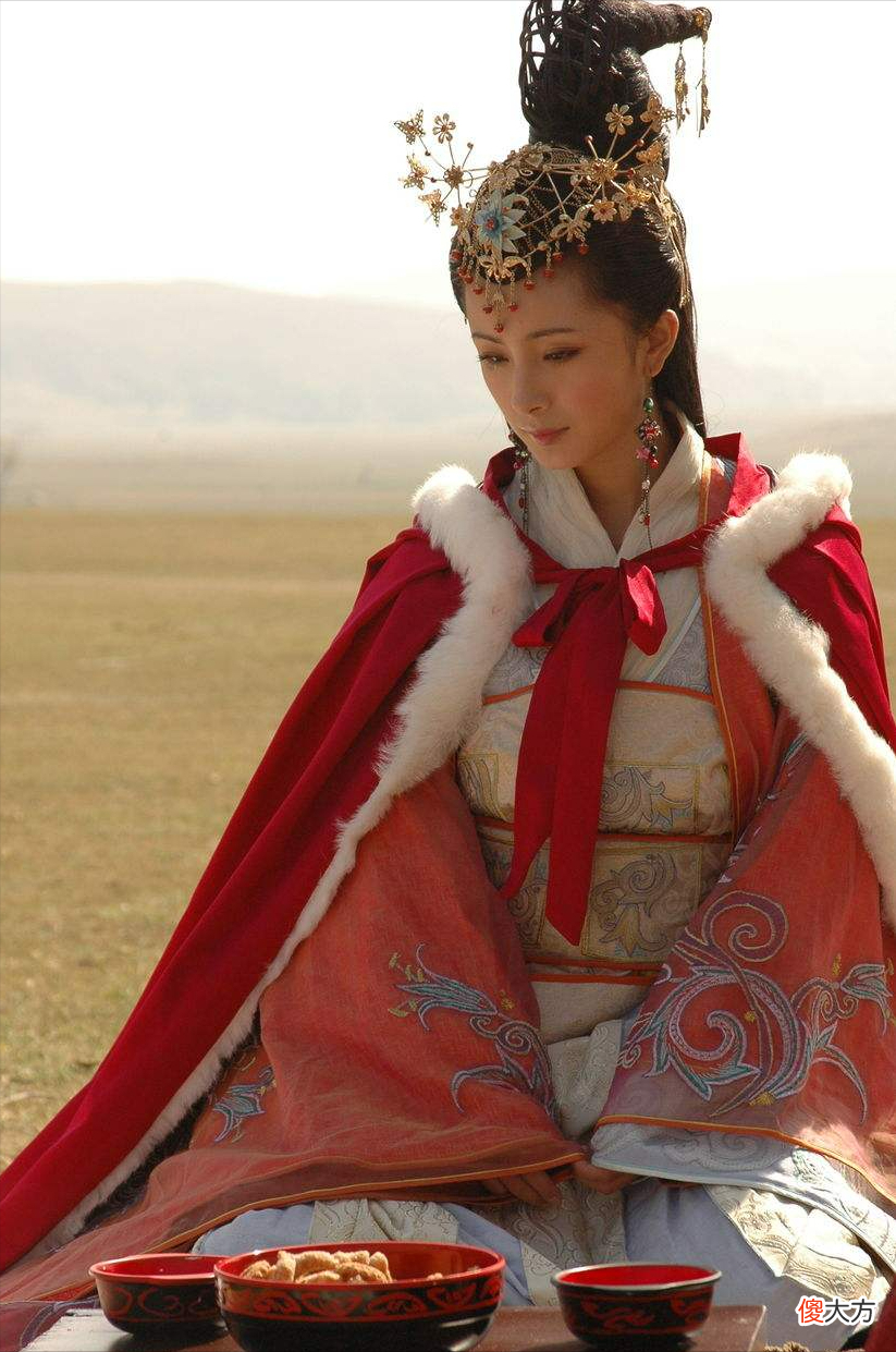 【爱历史】王昭君:祖孙三代娶她为妻,最终受不住折磨自尽而亡