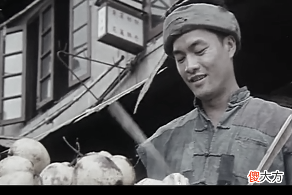 【历史故事】杜月笙本来是个小混混，和黄金荣地位悬殊，为何后来能和后者并称