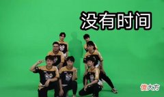 【游戏迷】职业选手的定妆照，为何只有三个姿势，摄影师的一句话让我们笑喷