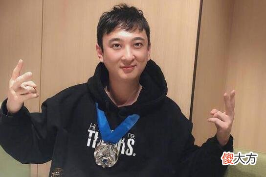 【游戏世界】LPL电竞春晚在即，IG老板王思聪突然开团！对象不是RNG是LNG打野