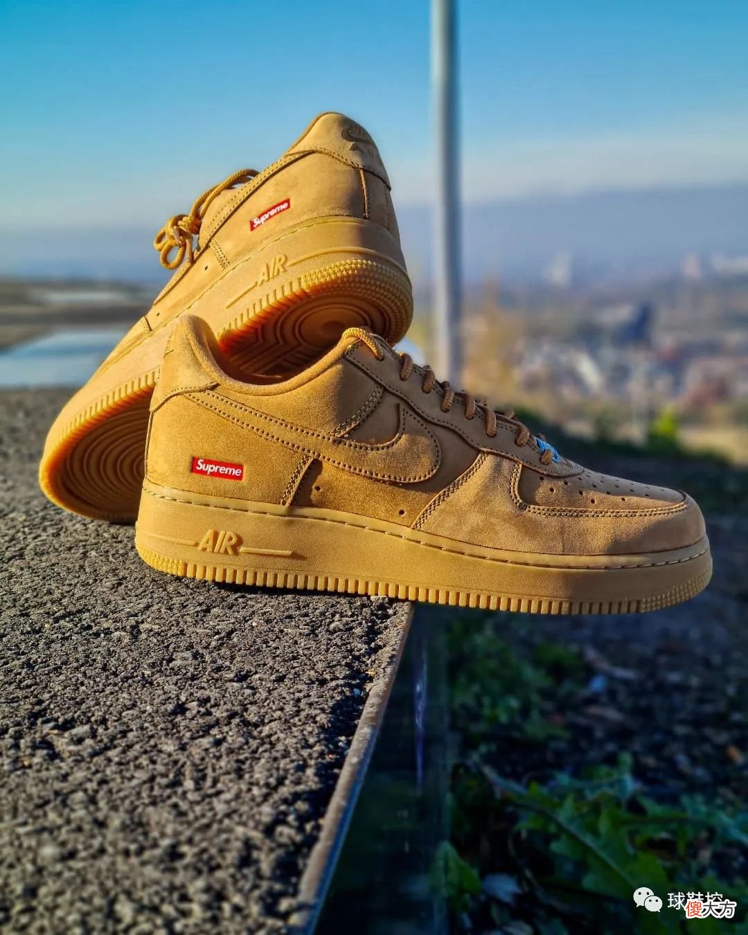 【时尚一点】又两双新 YEEZY 曝光,或即将发售&Supreme x Nike 三联名将补货回归!