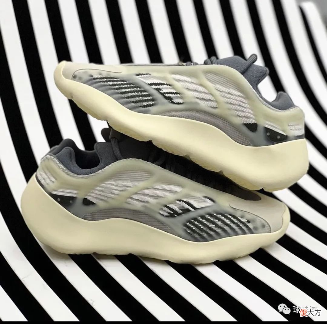 【时尚一点】又两双新 YEEZY 曝光,或即将发售&Supreme x Nike 三联名将补货回归!