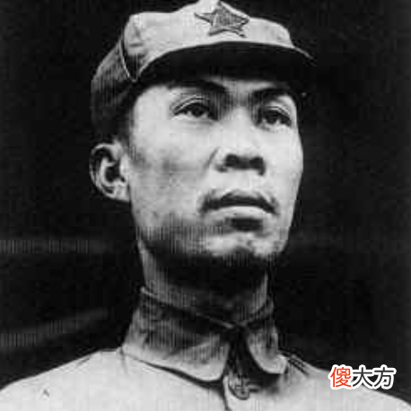 【历史故事】他是红军师长手下的小排长，为何后来师长评上将，他却成了大将？