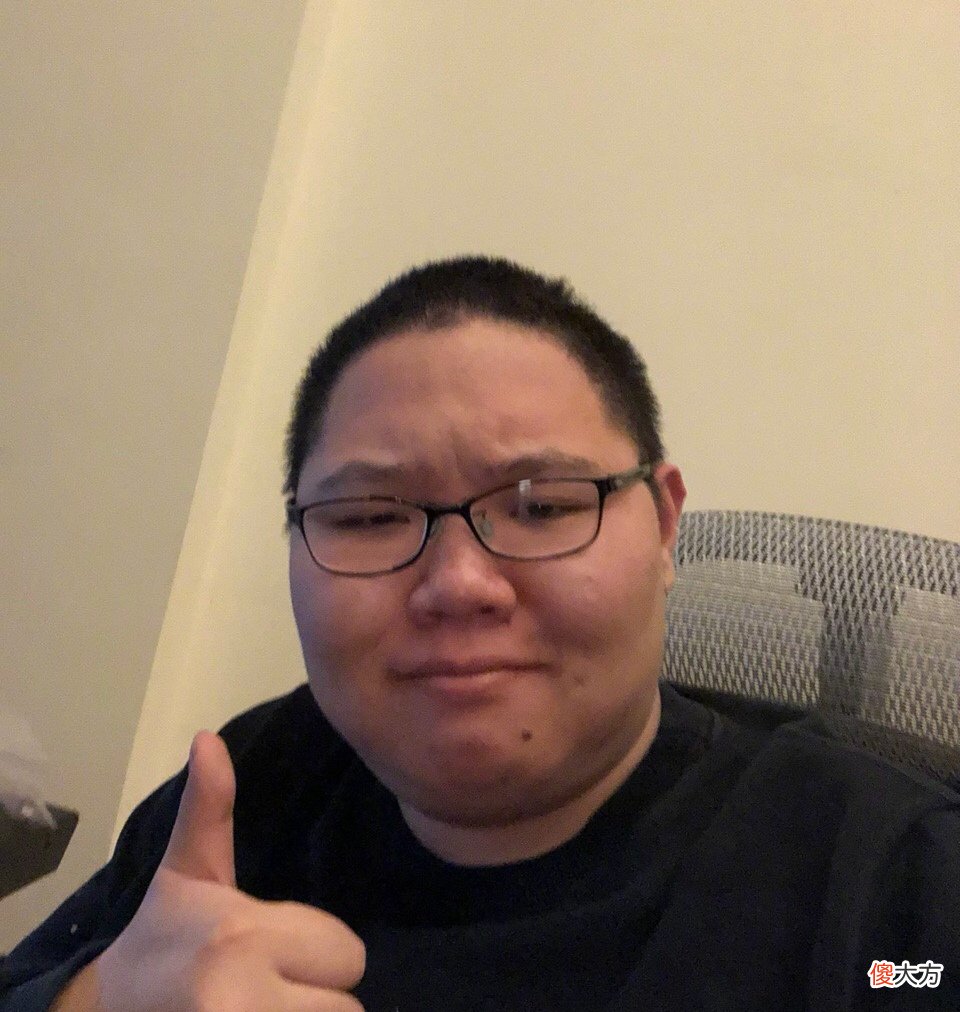 【游戏迷】“玩5年LOL还是白银不算人！”PDD祸从口出，只得抬出UZI来救场！