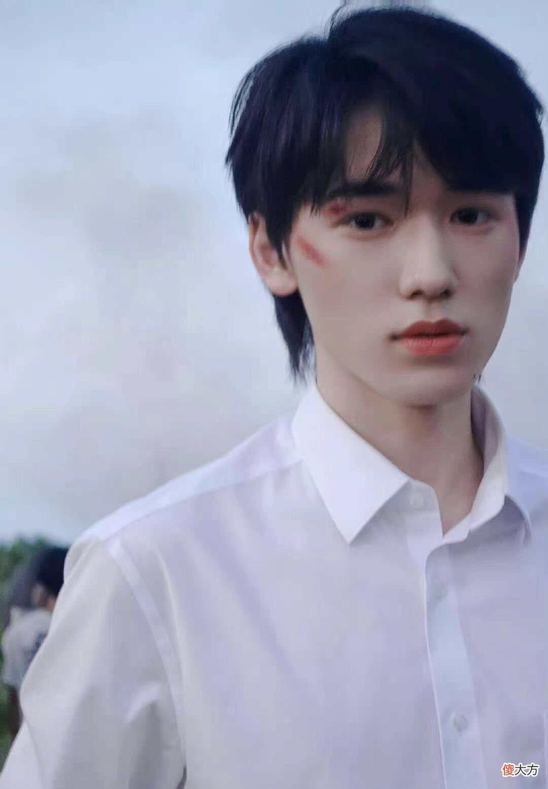 【就爱时尚】宋亚轩的气质真出众，简单的白衬衫，他穿上就很有“贵族感”