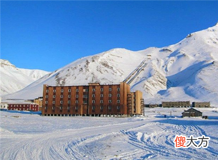 北极的神秘“鬼镇”：生活设施样样齐全，却无一人在此居住