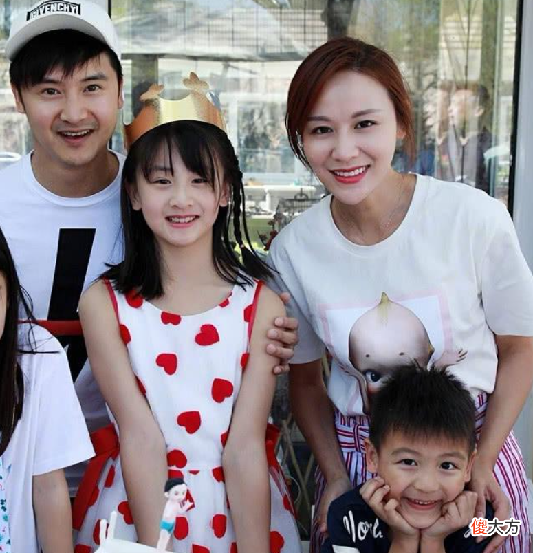 “专挑父母的缺点长”是什么体验？看完对比图，网友：不敢生了