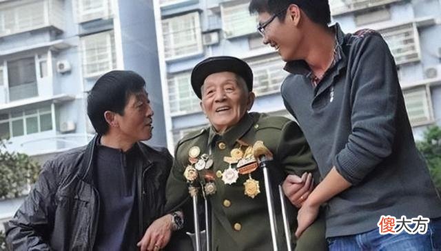 【历史故事】1984年，四川老农看到一则寻人启事，来到部队后受到军区领导重视