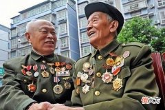 【历史故事】1984年，四川老农看到一则寻人启事，来到部队后受到军区领导重视