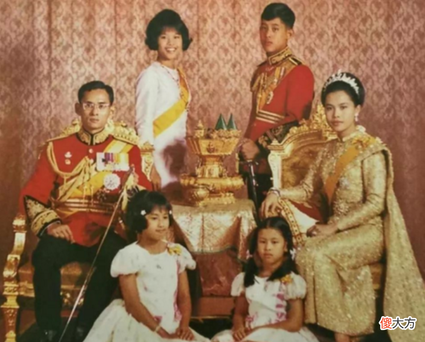 【爱历史】诗琳通为王室奋斗42年，为成全玛哈的多情，一直单身现终得到回报