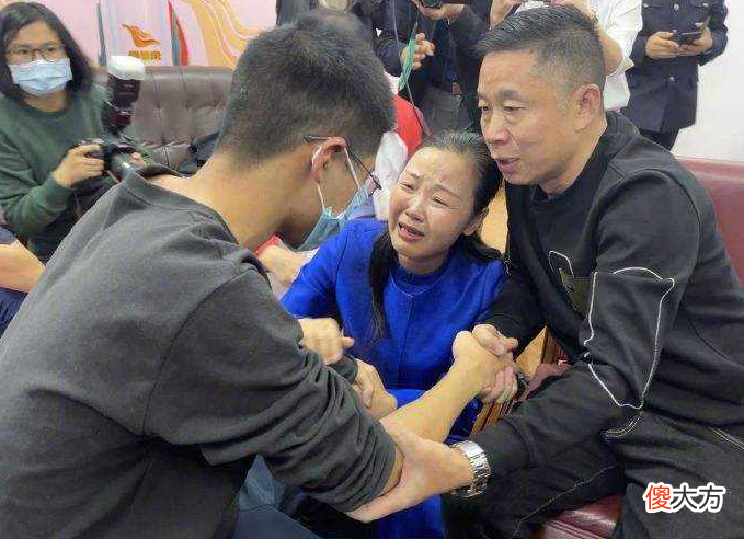 孙海洋小儿子谈“孙卓”，愿意和哥哥一起住，温馨的背后源于家长