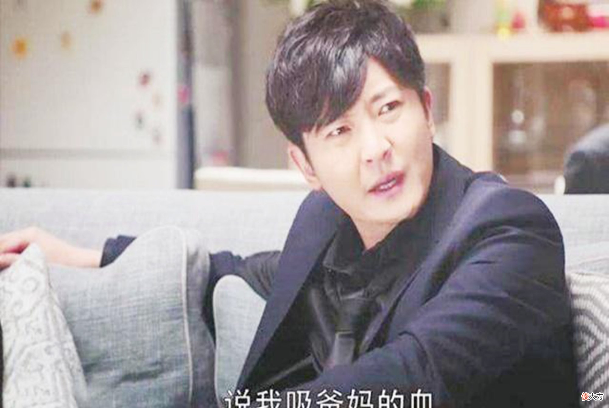 “我能闻闻什么味吗?”5岁姐姐哀求弟弟,奶奶:别抢,不是你的