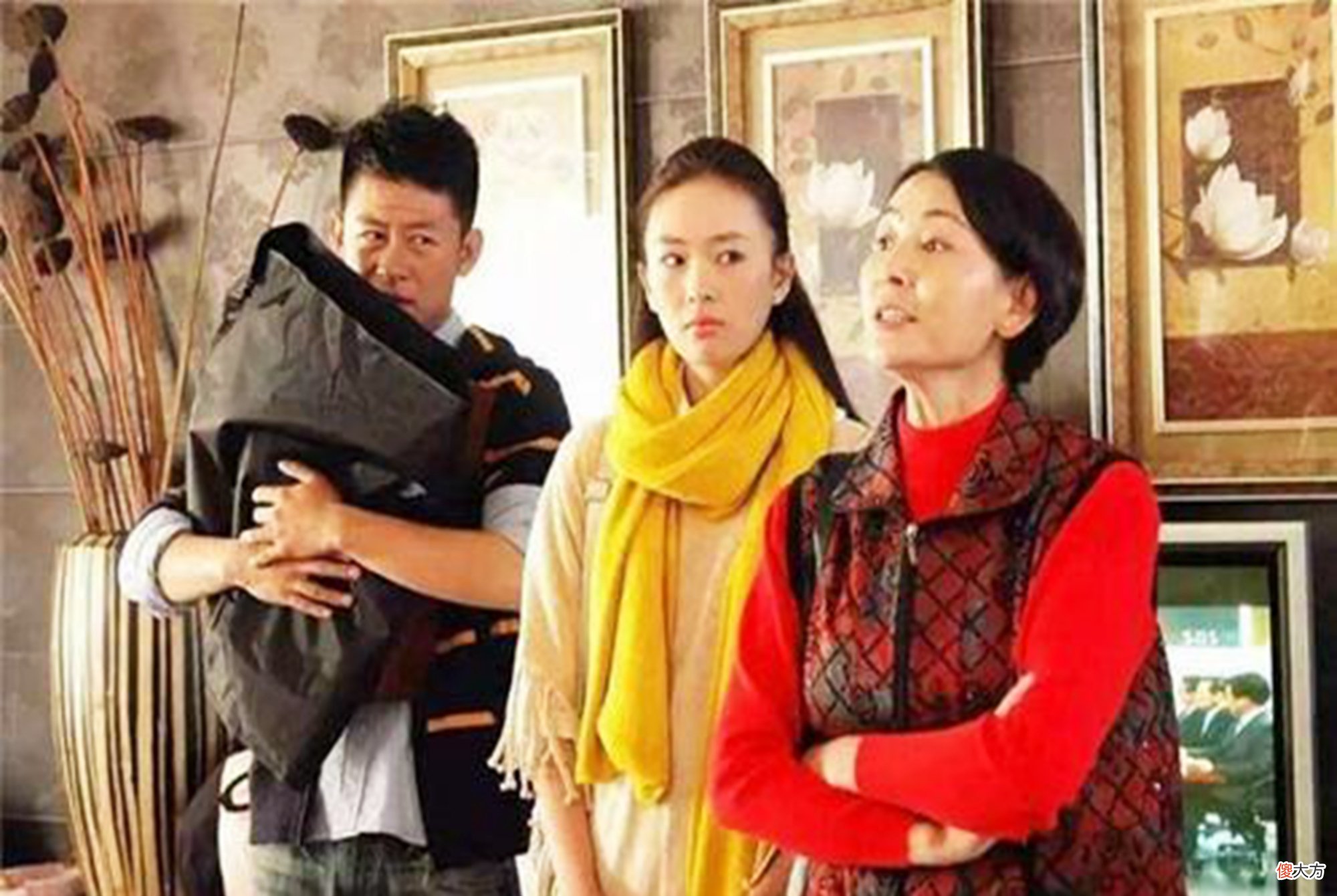 “我能闻闻什么味吗?”5岁姐姐哀求弟弟,奶奶:别抢,不是你的