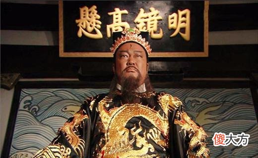 【历史故事】老农家中的牛舌被割了,包拯:回去宰牛卖肉,小偷定来自首