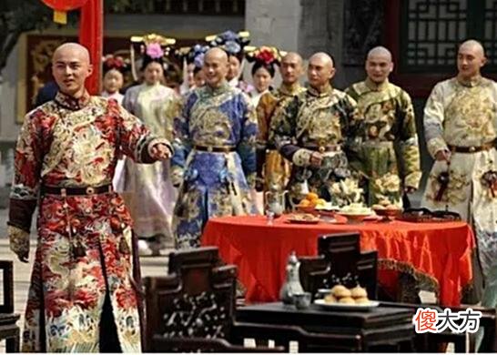 【历史故事】康熙长子胤禔被圈禁26年，因为无聊只能生孩子玩，结果生了20个娃