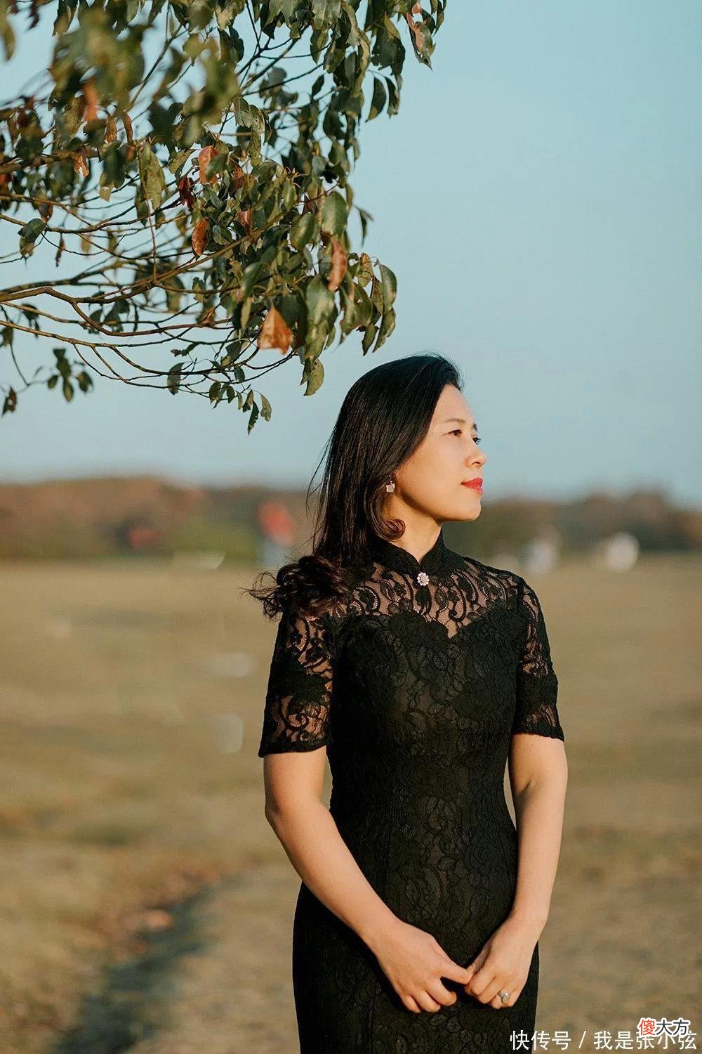 【时尚一点】这才是优雅得体的中年女人:穿衣不俗,体态不崩,知性高级不油腻