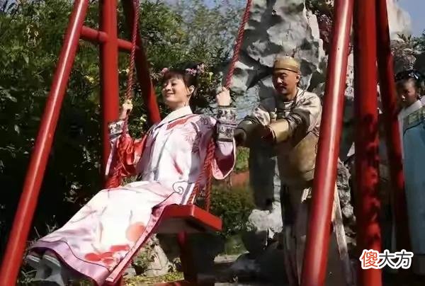 【历史故事】他一生拥有无数个女人，爱情却输得一塌糊涂，不及身边的太监