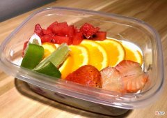 水果虽美味，但吃错了会“伤身”，家长给娃吃水果，要注意这4点