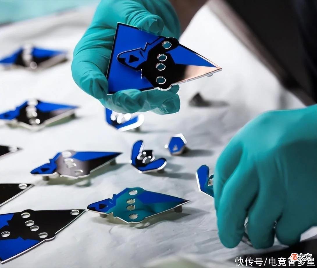 【游戏世界】全新S冠奖杯实在是太丑了？老奖杯名字写满，不得不制作新奖杯