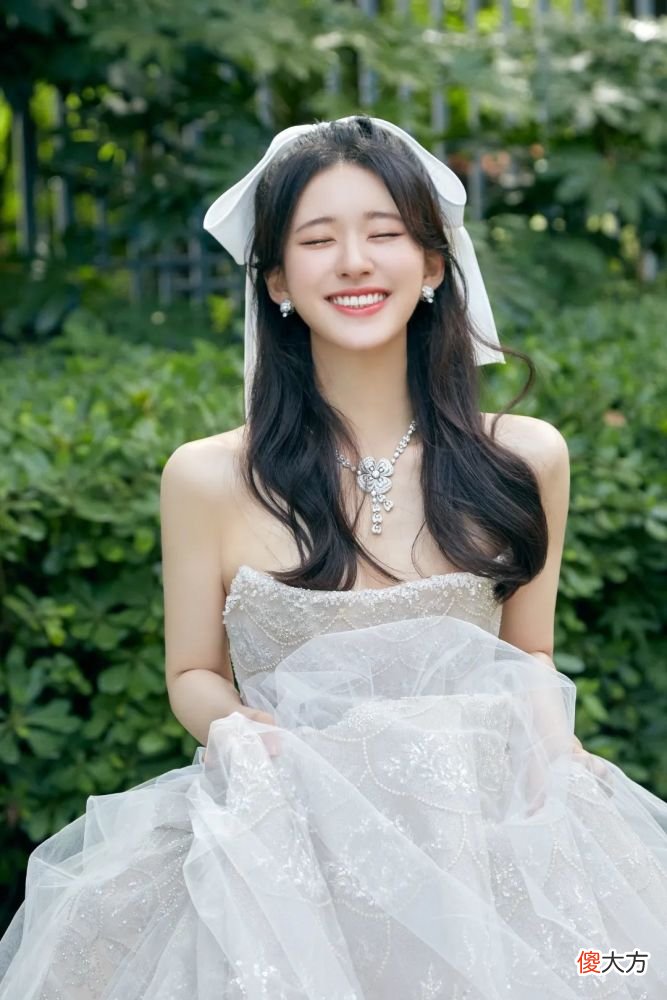 【时尚一点】都说她从小美到大，其实里面也藏着很多变美的小心思！