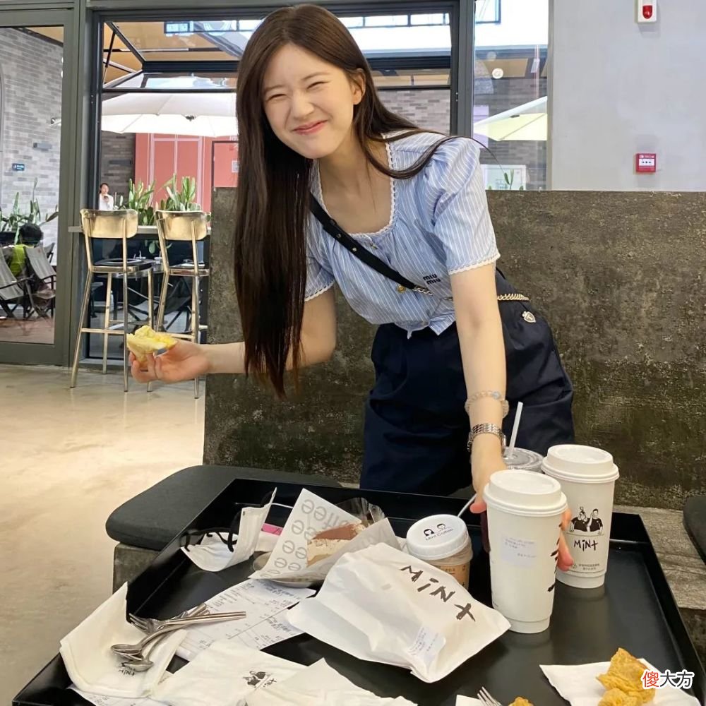 【时尚一点】都说她从小美到大，其实里面也藏着很多变美的小心思！