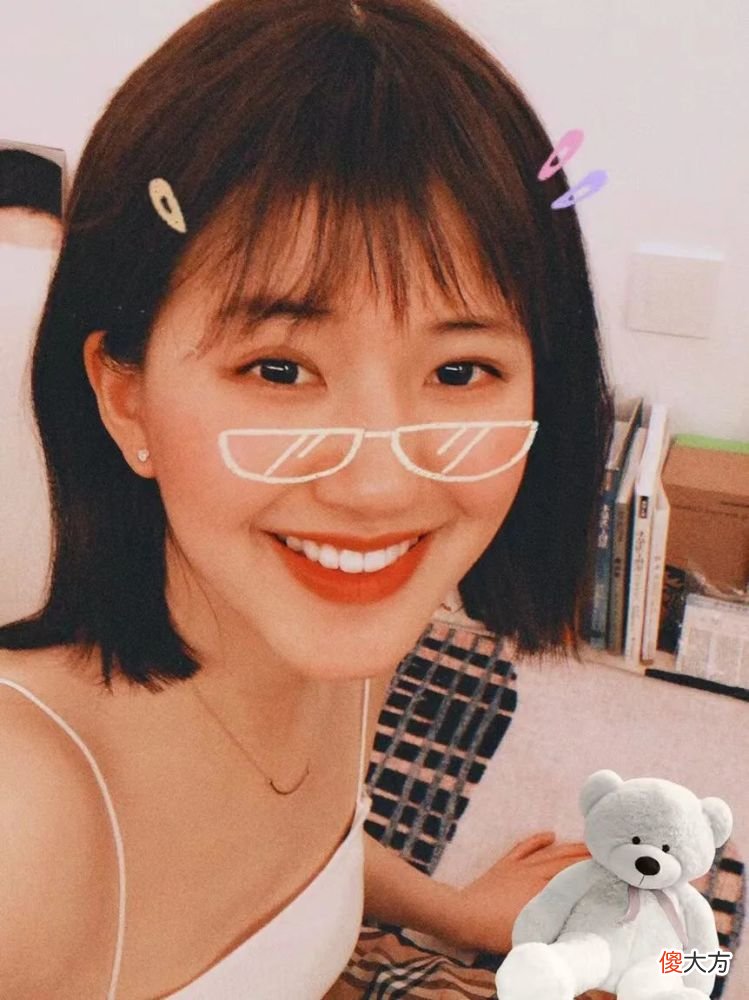 【时尚一点】都说她从小美到大，其实里面也藏着很多变美的小心思！