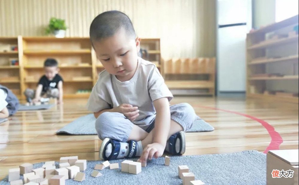 2岁宝宝“强迫症”太可怕，宝妈别担心，这正是养成好习惯关键期
