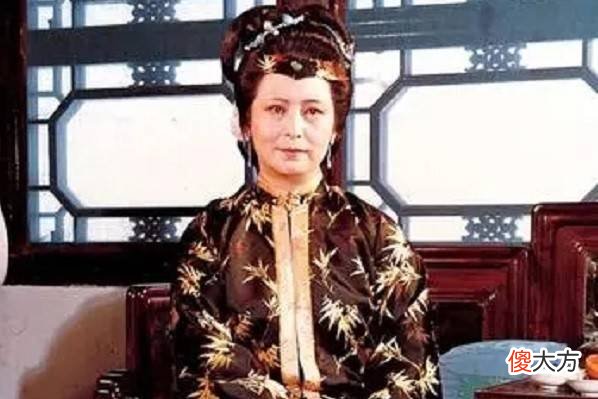 【爱历史】《红楼梦》中的“雀金裘”是什么意思？