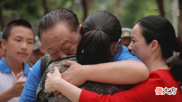 若父母高龄“得子”，作为孩子会是什么体验？有心酸也有温暖