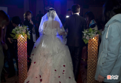 若父母高龄“得子”，作为孩子会是什么体验？有心酸也有温暖