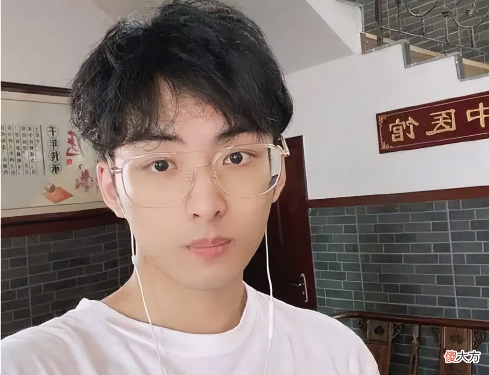 【游戏世界】赖神是飘了吧？面对Roc的天才鲁班，竟喷他的鲁班根本不配赢？
