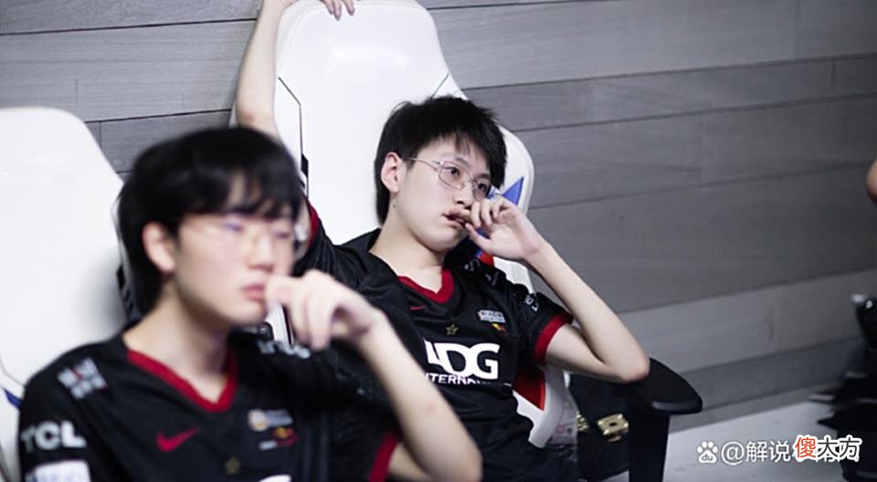 【游戏迷】Doinb体系失效！LNG复活赛被EDG全面碾压