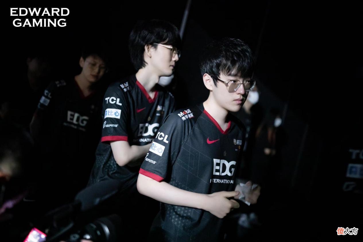 【游戏世界】韩网热议EDG3-1击败LNG:Scout是塞拉斯的神,Meiko是世界第一悠米