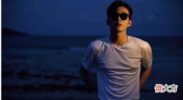 【就爱时尚】张彬彬晒自己的写真照，天然滤镜太美了