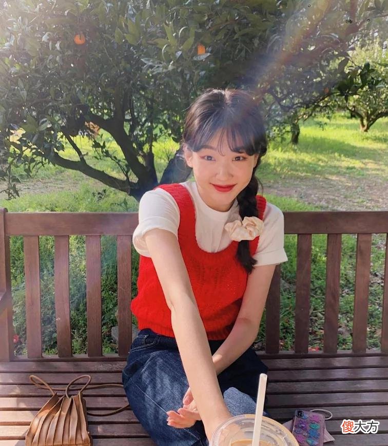 【时尚一点】钟爱马卡龙颜色的ins时尚博主kimehwa 把简单基础的优势发挥到极致