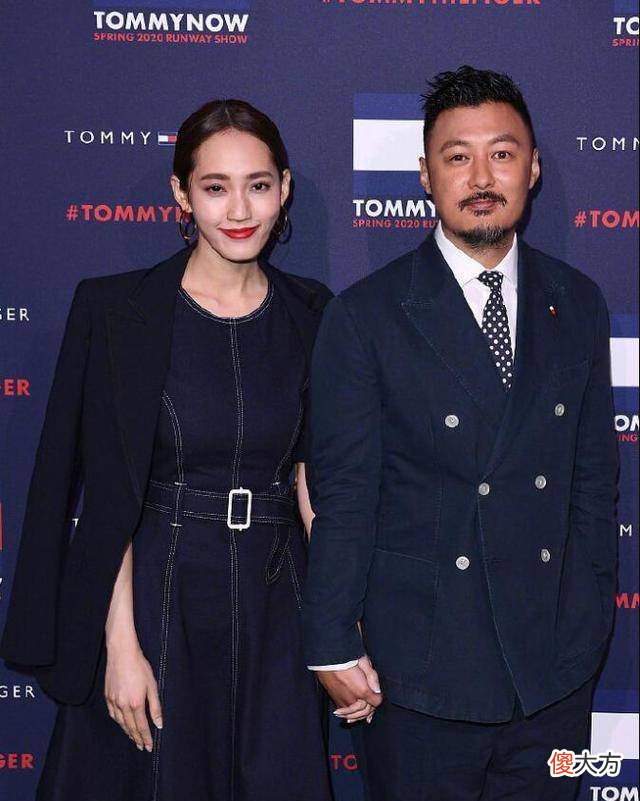 【就爱时尚】余文乐和妻子的牛仔裙怎么穿才显瘦