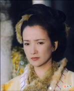 【爱历史】《射雕英雄传》中，包惜弱爱的是杨铁心还是完颜洪烈？