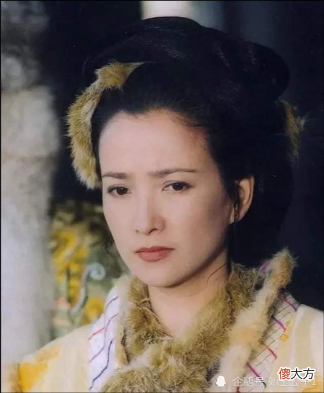 【爱历史】《射雕英雄传》中，包惜弱爱的是杨铁心还是完颜洪烈？