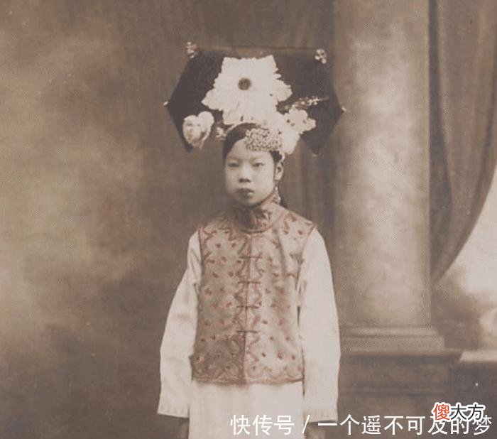 【历史故事】拉车工人却娶上了末代皇帝溥仪的妃子,晚年道一生没白活