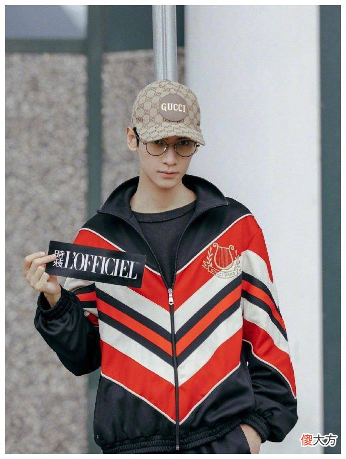 【就爱时尚】关晓桐不仅脸长得漂亮，身材更不用说，这种架子怎么穿都行