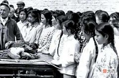 【爱历史】1982年四川一农民深山称帝，封村妇为“贵妃”，他究竟有何魔力？