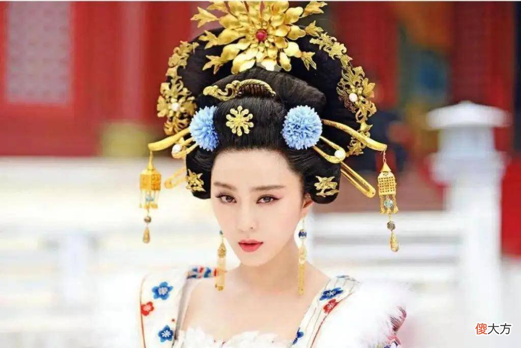 【爱历史】武则天的墓碑上为什么没有文字？她的贡献不如唐太宗吗？
